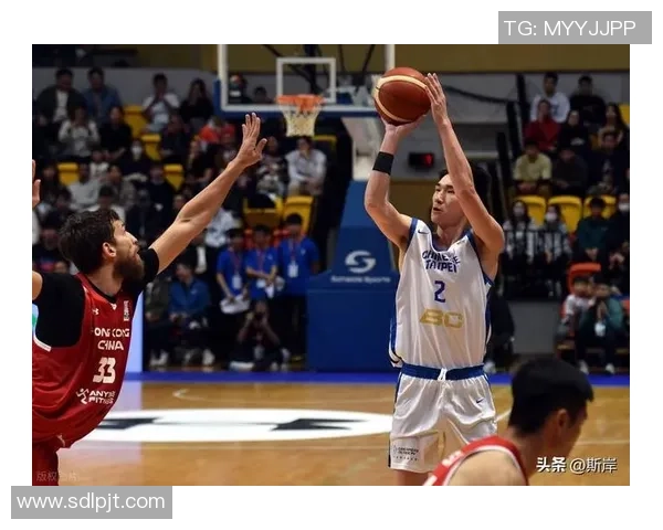 中国男篮与伊朗队赛场冲突引发热议球迷对比赛精神的反思与讨论 中国男篮与伊朗队赛场冲突引发热议球迷对比赛精神的反思与讨论