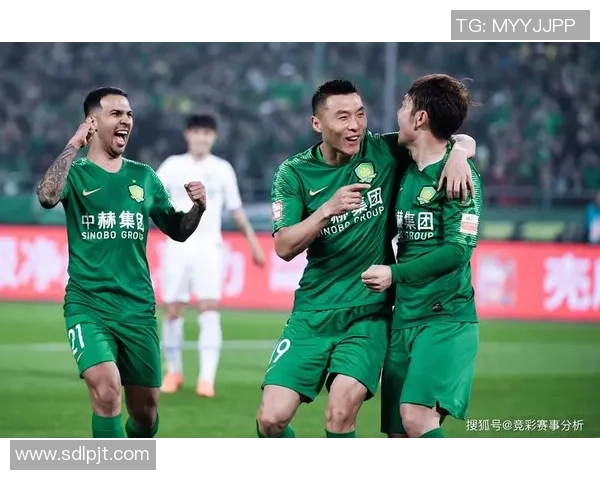 蔚山市民与富川FC激战正酣球迷期待精彩对决与精彩进球时刻